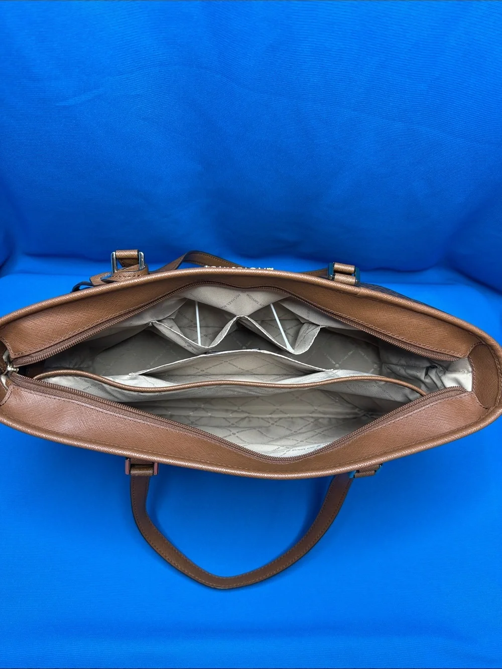 MICHAEL KORS LARGE SADY CARRYALL BROWN SIGNATURE LOGO LAPTOP / SHOULDER TOTE BAG